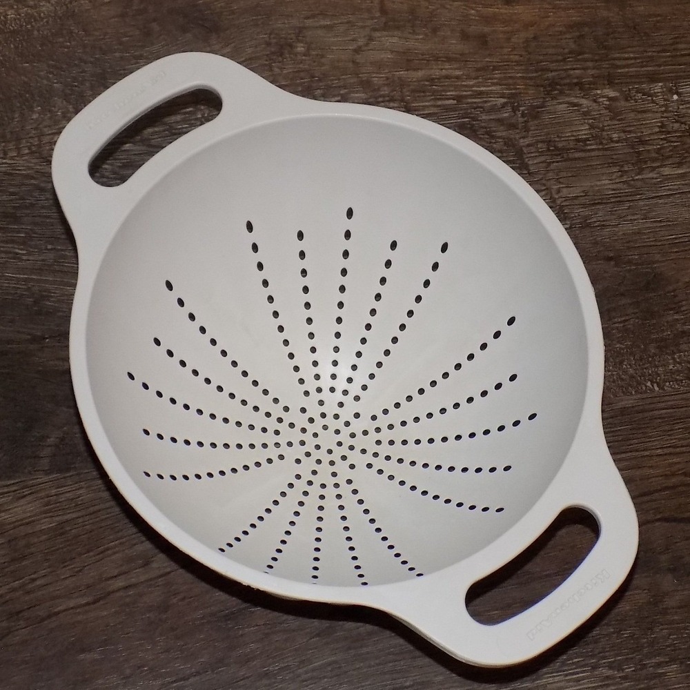 KitchenAid Colander Kitchen Strainer White Good Footed Plastic